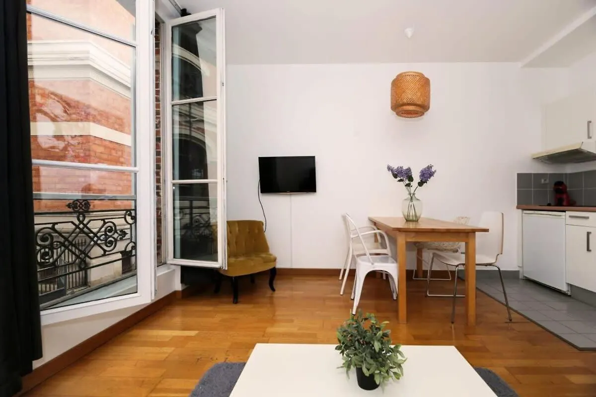 106- Appartement Lumineux Face Jardins Des Plantes - Flat-Guest Parijs Frankrijk